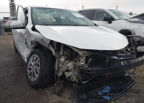 2018 Toyota Corolla Le из США, поврежденный, VIN 5YFBURHE7JP756661